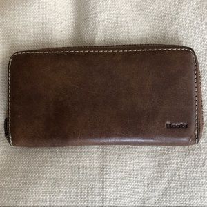 Roots Zip Around Clutch - Tribe | Natural